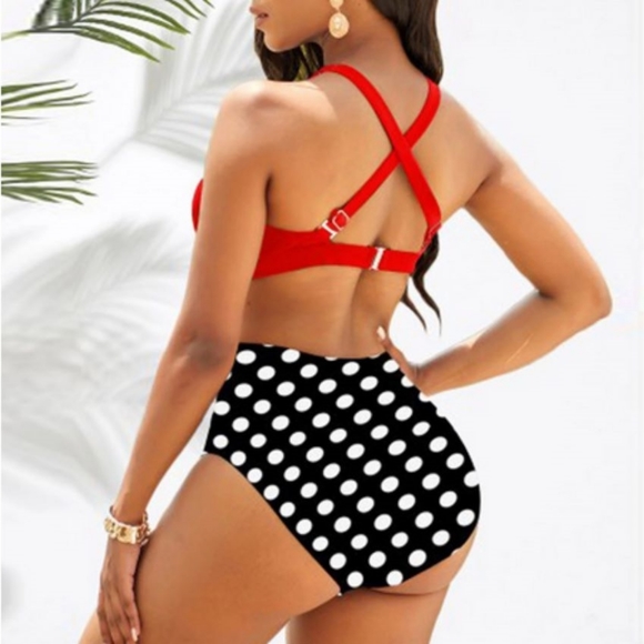 Swimsuit - Picture 3 of 4